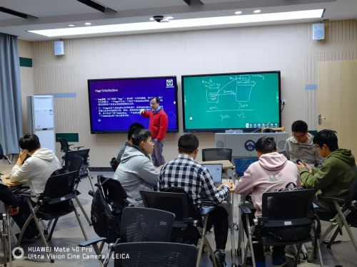 武漢大學鴻蒙課程引爆學生熱情，近400人選修并拓展社會經濟咨詢服務